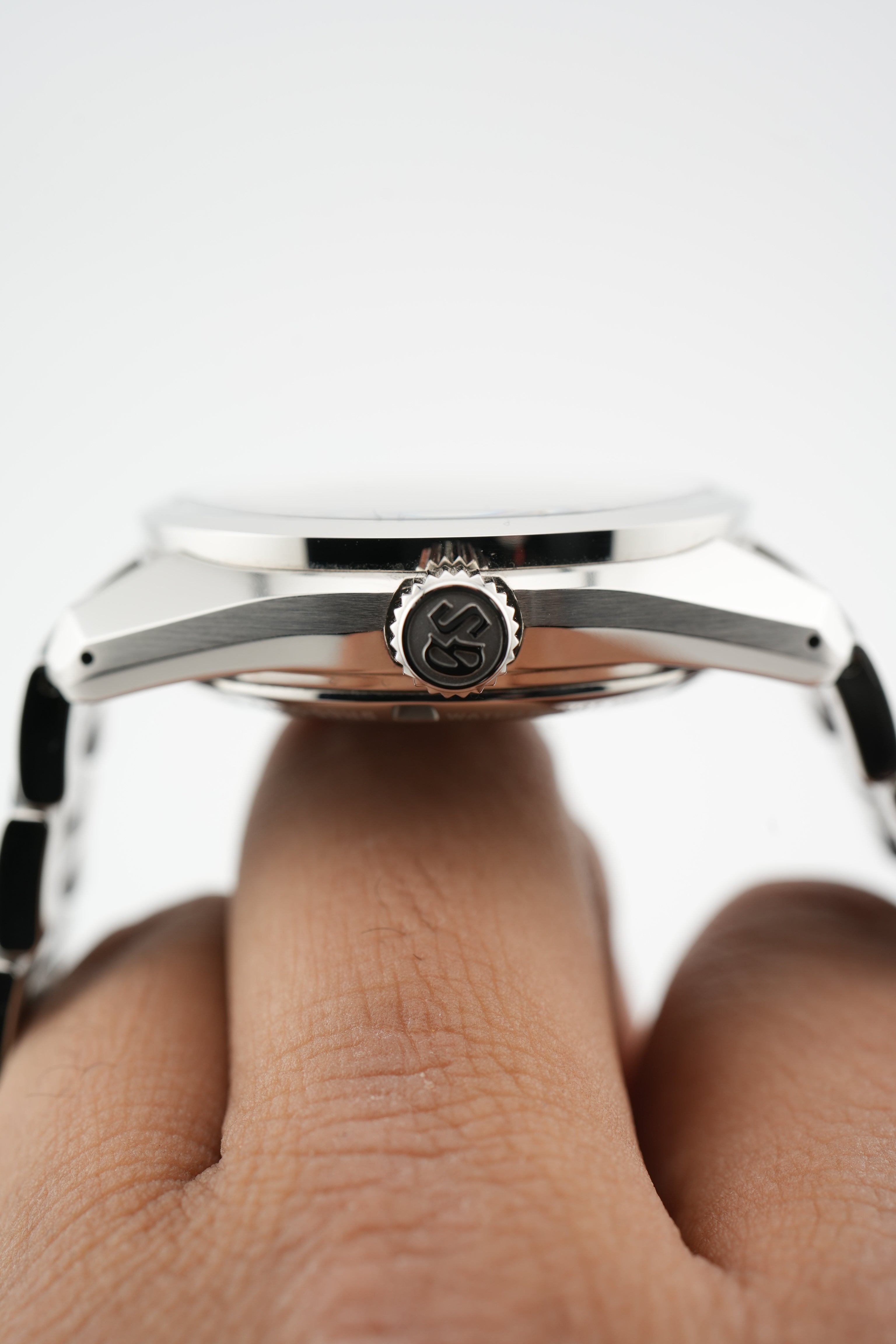 Grand Seiko SBGA507G – 1/300 Limited Edition – Dated 2025 – Full Set (Box and Papers) – Near Mint