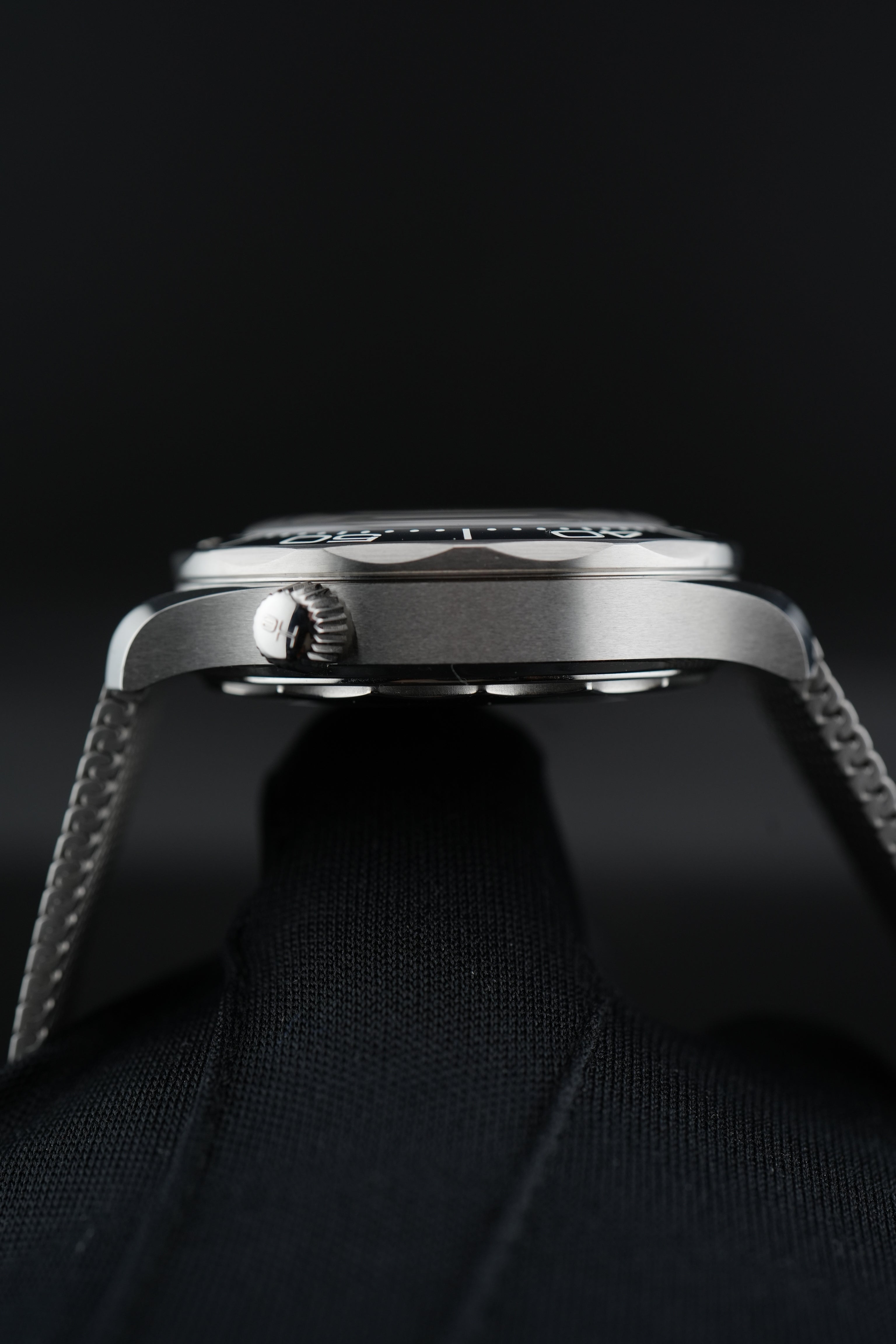 Omega Seamaster Diver 300M – Ref. 210.30.42.20.01.018 – 2026 – Brand New / Unworn – Full Set